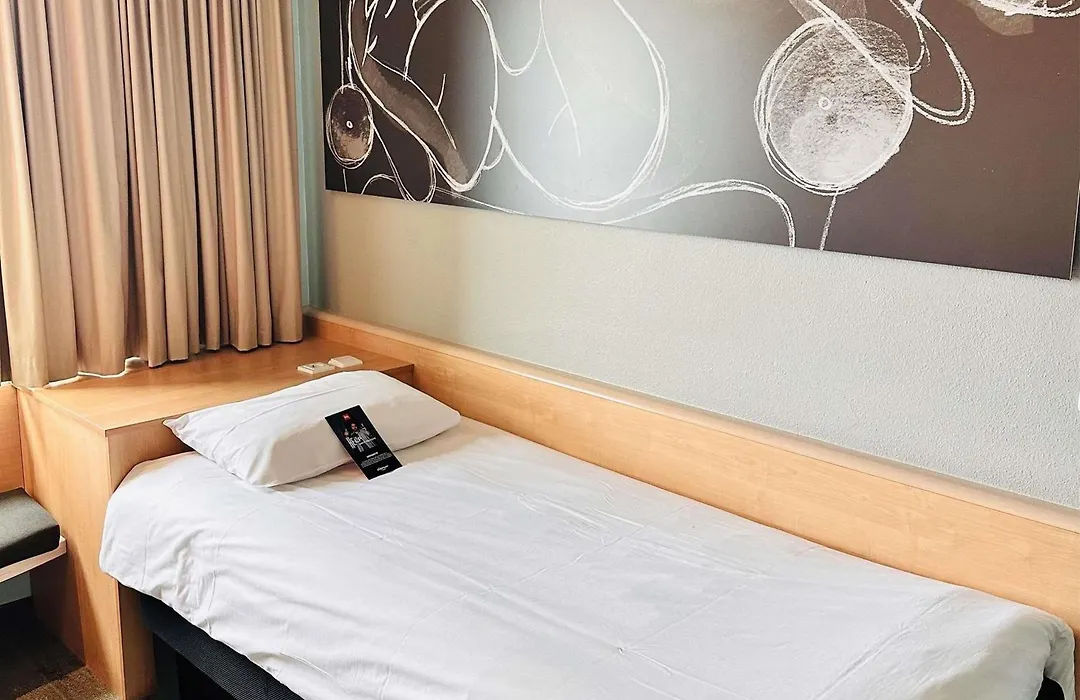Ibis Hotel Berlin Spandau-1